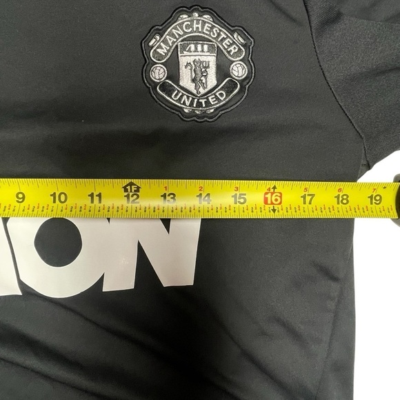 Man Utd Uniform Kit Size Small Mock Neck Long Sleeve Pull On Size Small - Picture 9 of 13